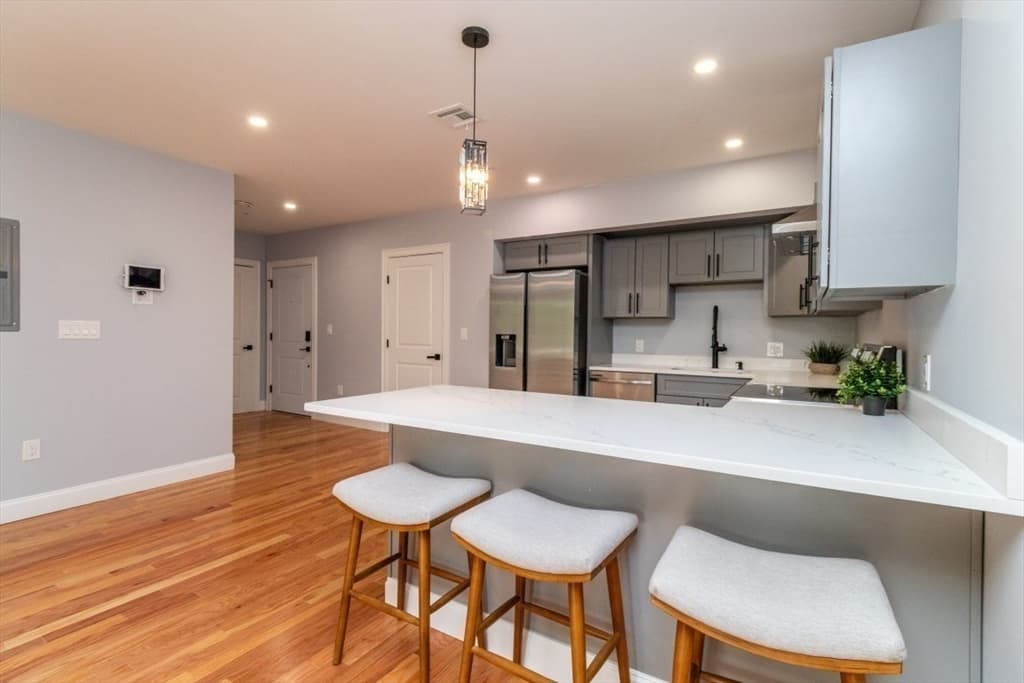585 Washington Street # 305, Quincy MA 02169 photo 4