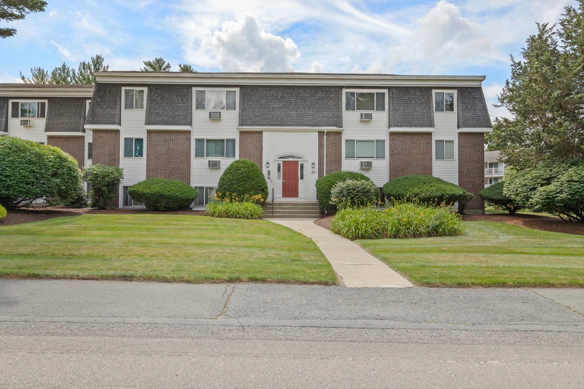 40 Will Dr # 48, Canton MA 02021