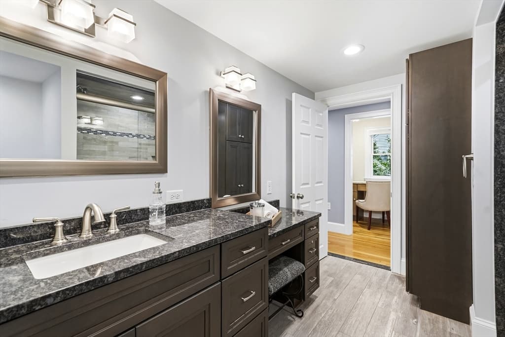97 Hartwell Rd, Bedford MA 01730 photo 17