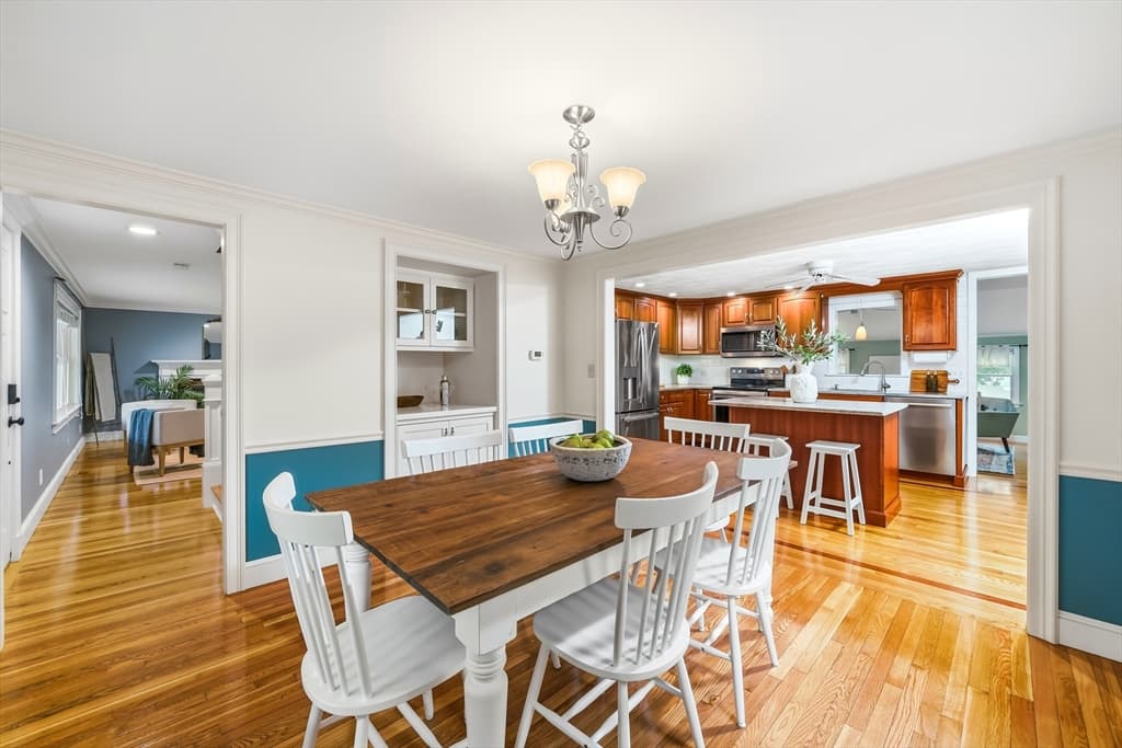 97 Hartwell Rd, Bedford MA 01730 photo 5