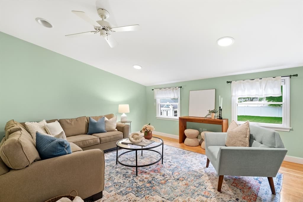 97 Hartwell Rd, Bedford MA 01730 photo 8