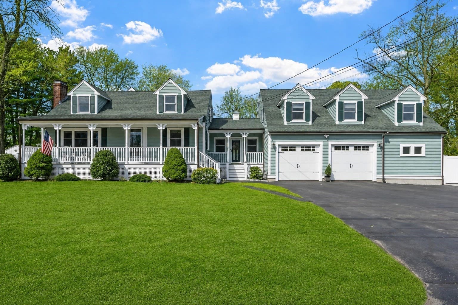 97 Hartwell Rd, Bedford MA 01730