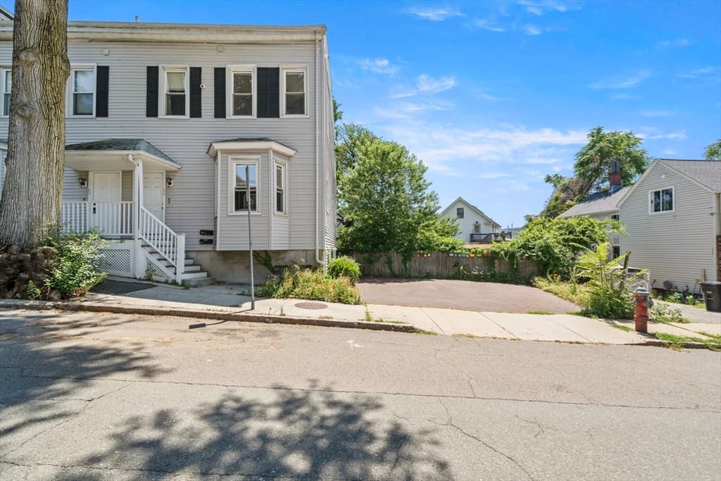 86 Mount Vernon St # 2, Somerville MA 02145 photo 3