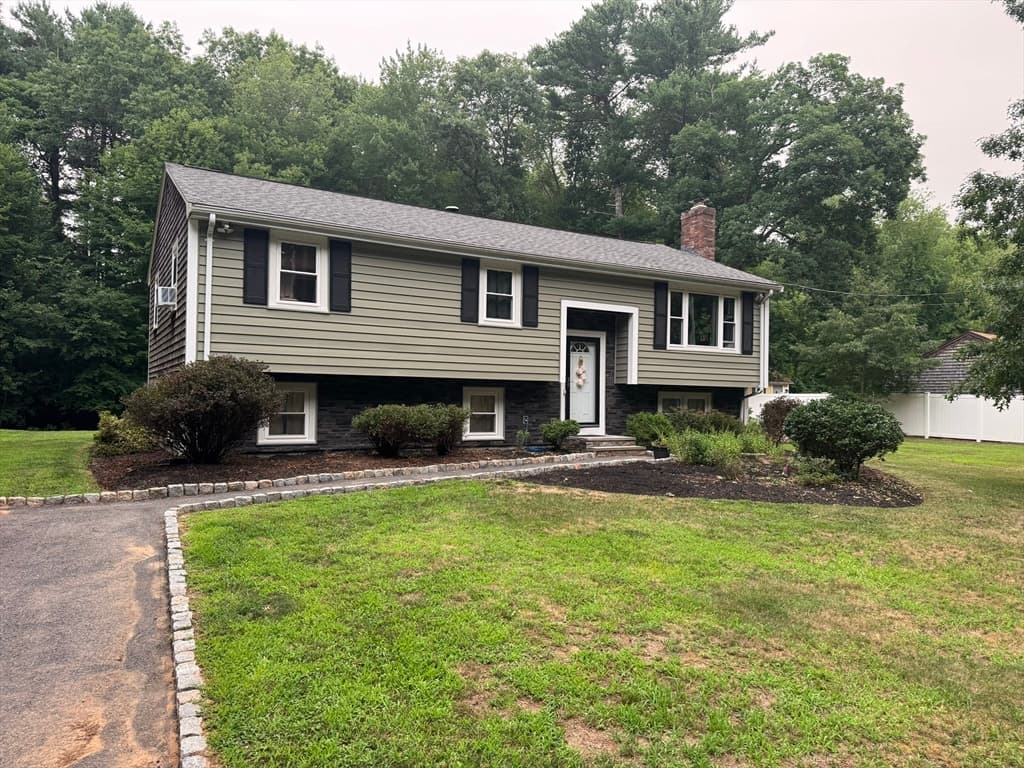 750 King Philip St, Raynham MA 02767 photo 2