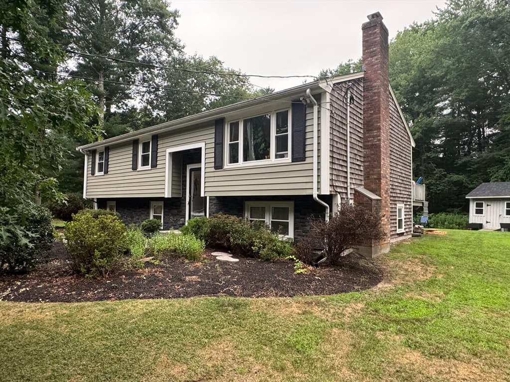 750 King Philip St, Raynham MA 02767