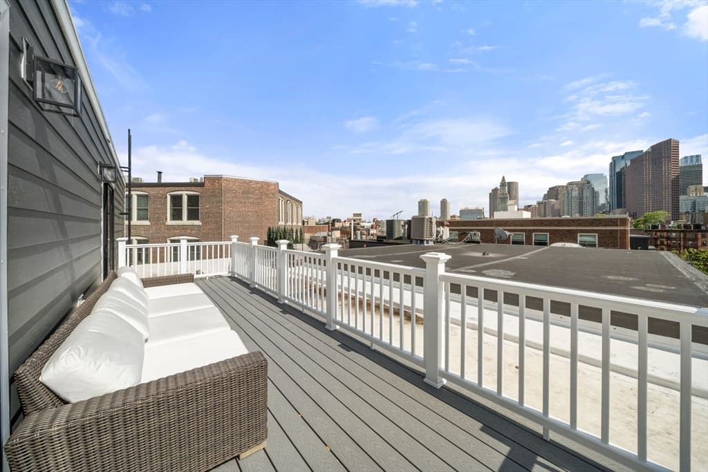 Condominium at 51 North Margin St, Boston MA 02113, Boston, photo 16 of 18