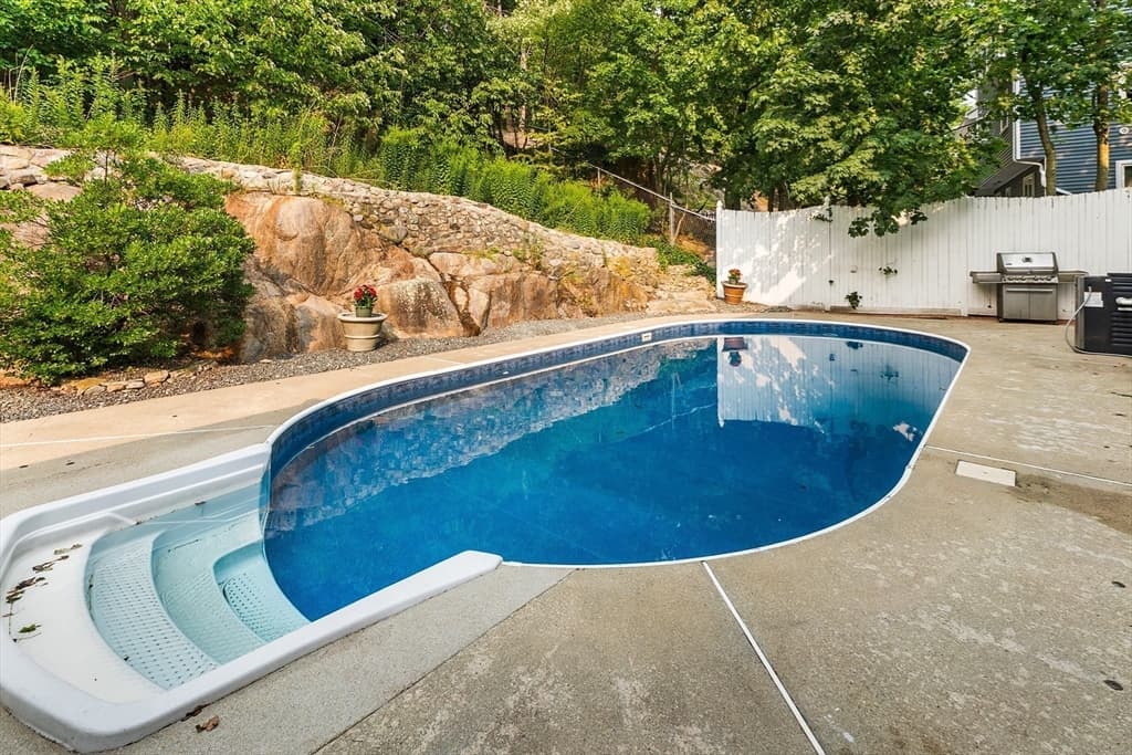399 Cedar Brook Rd, Lynn MA 01904 photo 34