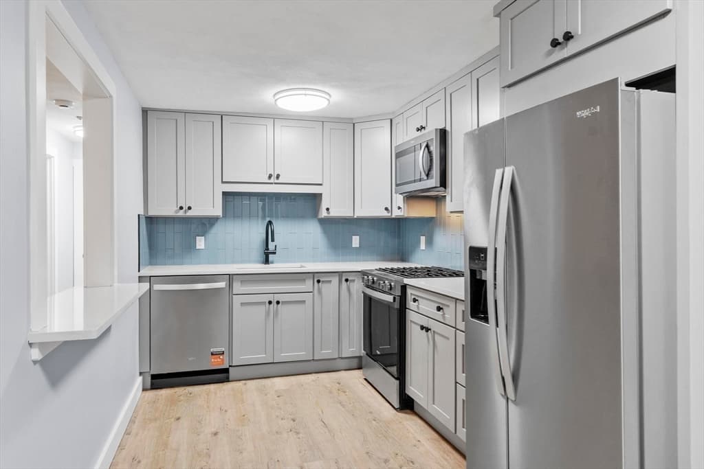 Condominium at 20 Colonial Drive # 10, Andover MA 01810, Andover, photo 2 of 30