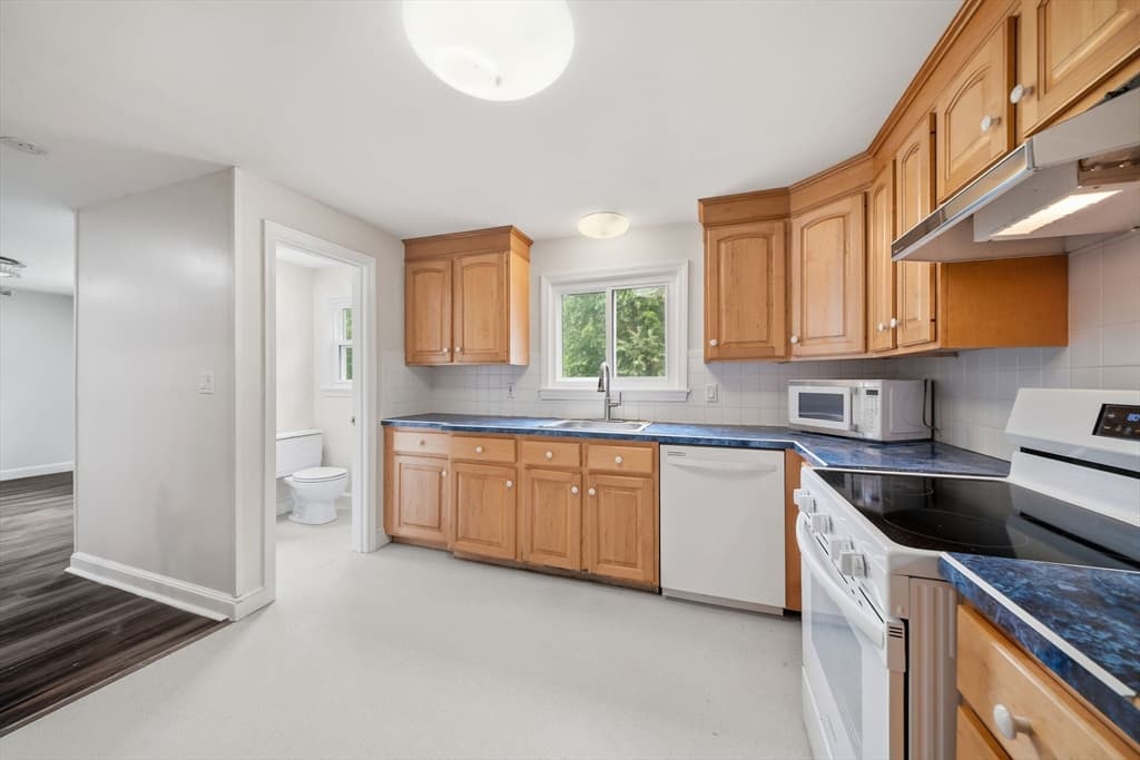 239 W Main St, Westborough MA 01581 photo 12
