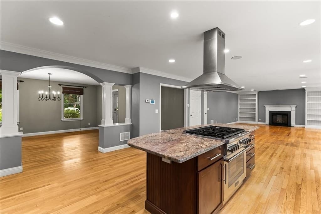 22 Red Pine Ln, Wareham MA 02571