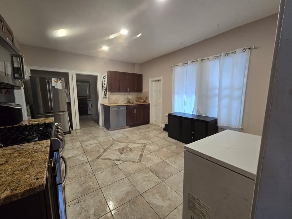 15 Wright St, Gardner MA 01440 photo 6