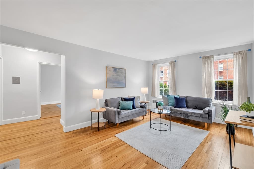 21 Englewood Ave # 2, Brookline MA 02445 photo 2