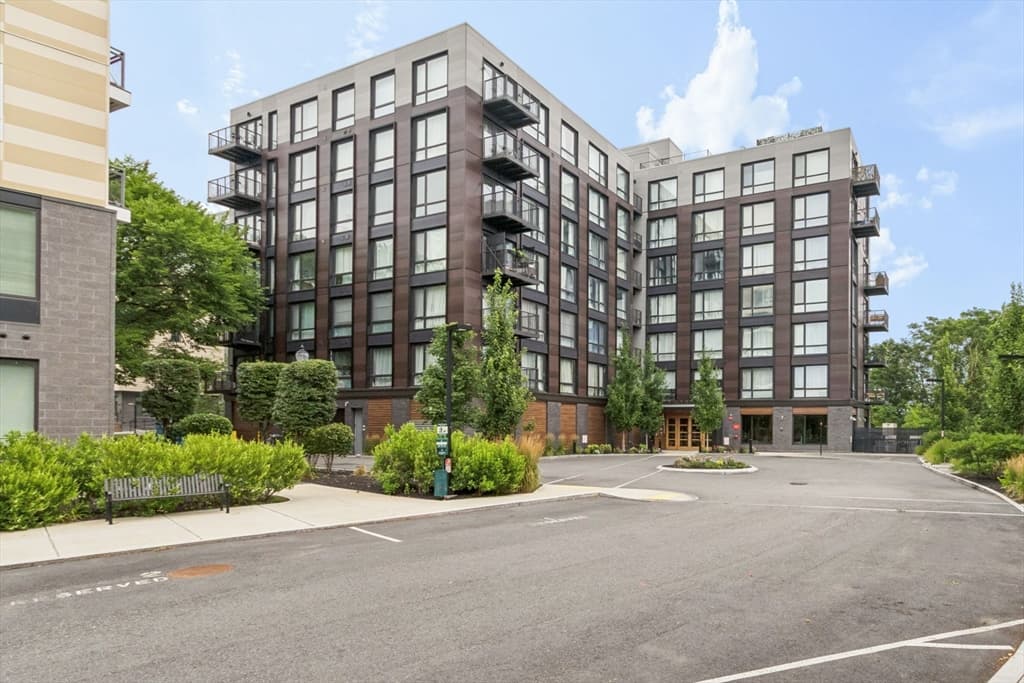 1 Nevins Hill Way # 405, Boston MA 02135