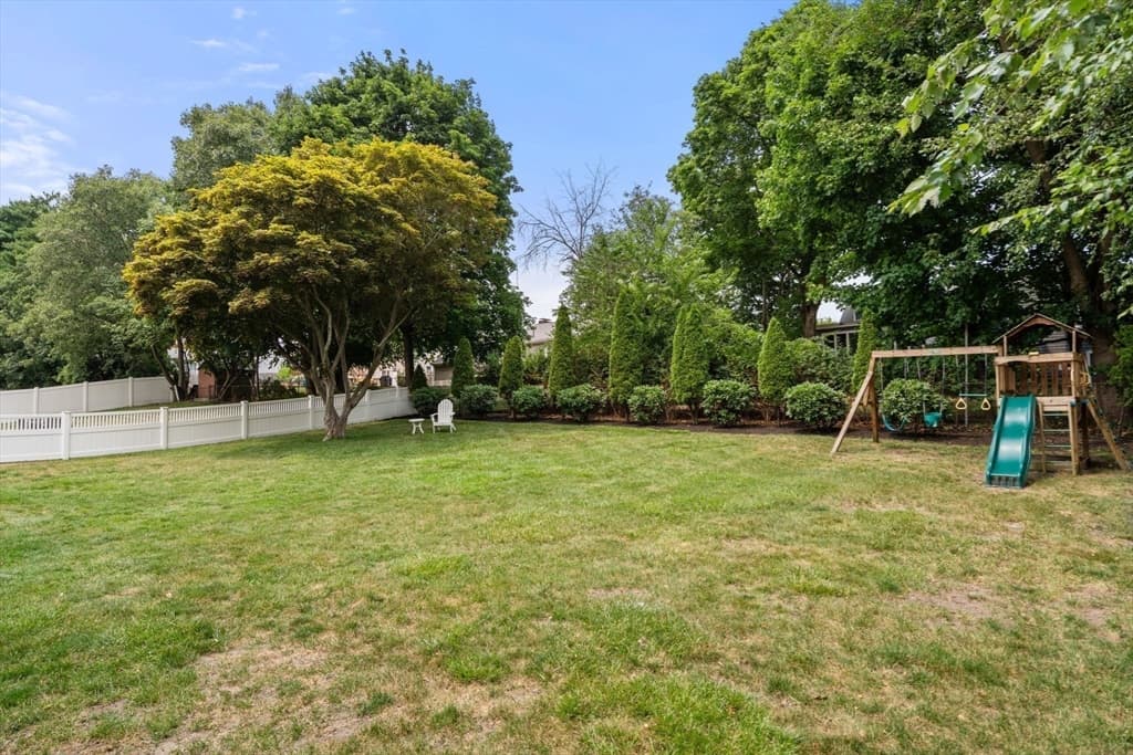 150 Woodbine Circle, Needham MA 02494 photo 20