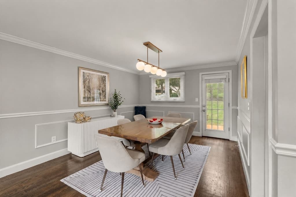 150 Woodbine Circle, Needham MA 02494 photo 4