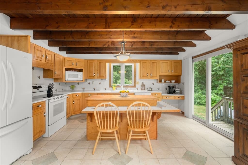 40 Clear Pond Rd, Lakeville MA 02347 photo 7
