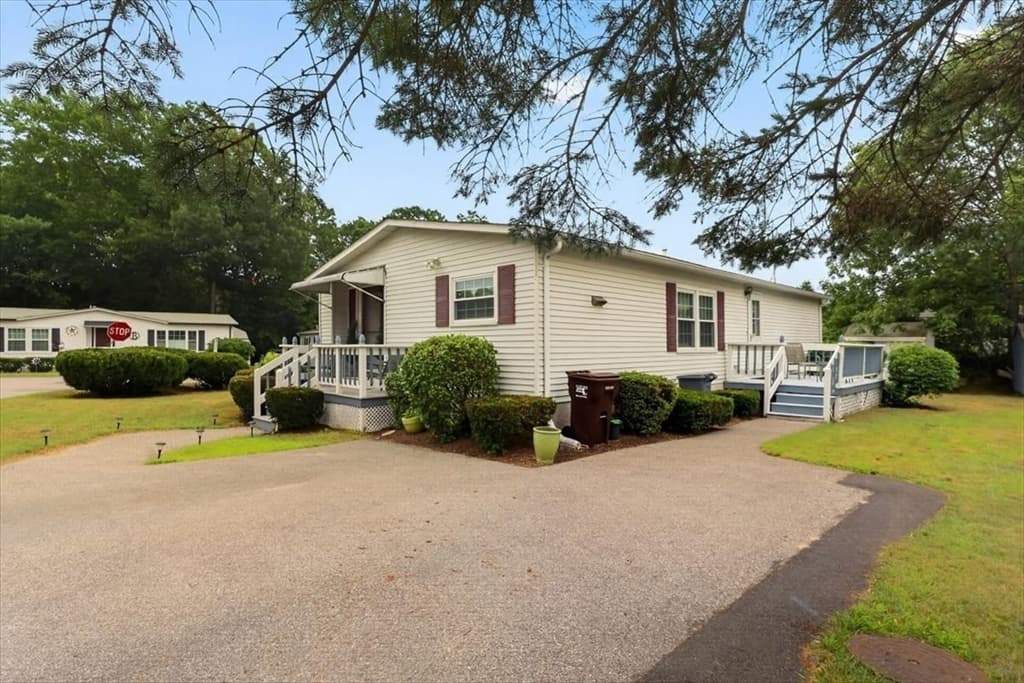 46 Leisurewoods Drive, Rockland MA 02370 photo 2