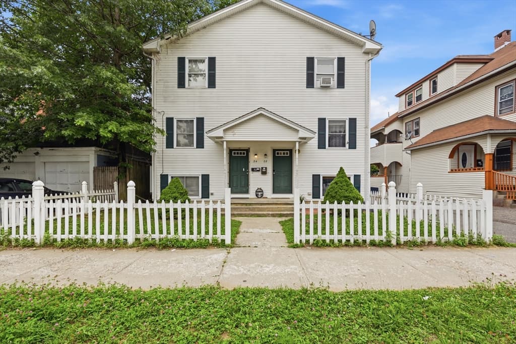 22-24 Sorrento St, Springfield MA 01108