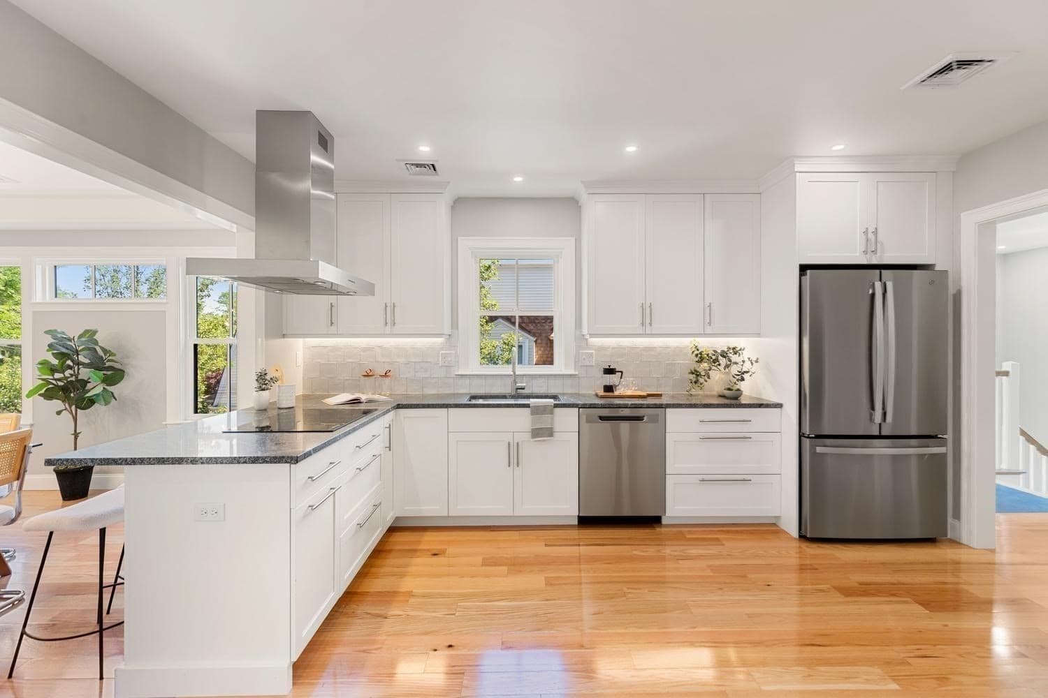 Condominium at 48 Mt Vernon St # 2, Arlington MA 02476, Arlington, photo 11 of 26