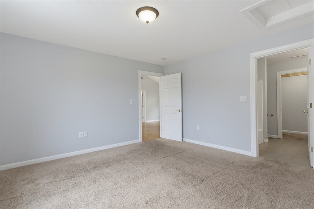70 Swan Ave, Worcester MA 01602 photo 17