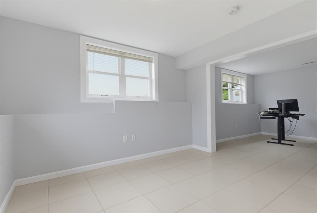 70 Swan Ave, Worcester MA 01602 photo 32