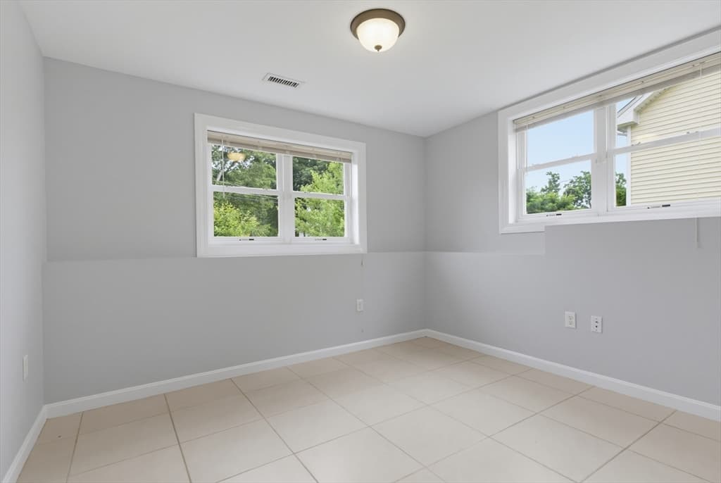 70 Swan Ave, Worcester MA 01602 photo 35