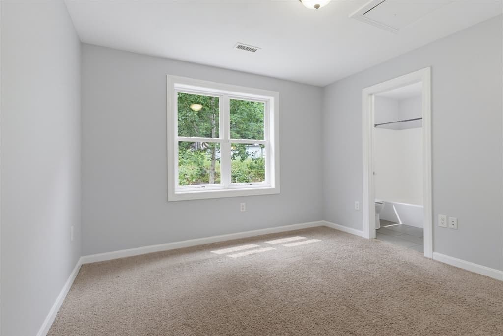 70 Swan Ave, Worcester MA 01602 photo 25