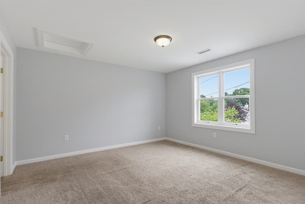 70 Swan Ave, Worcester MA 01602 photo 21
