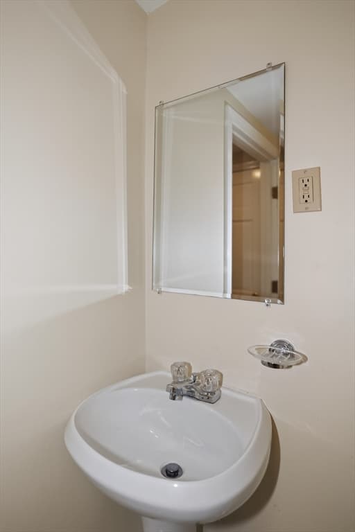 Single Family Residence at 18 Harrington Rd, Framingham MA 01701, Framingham, photo 32 of 42
