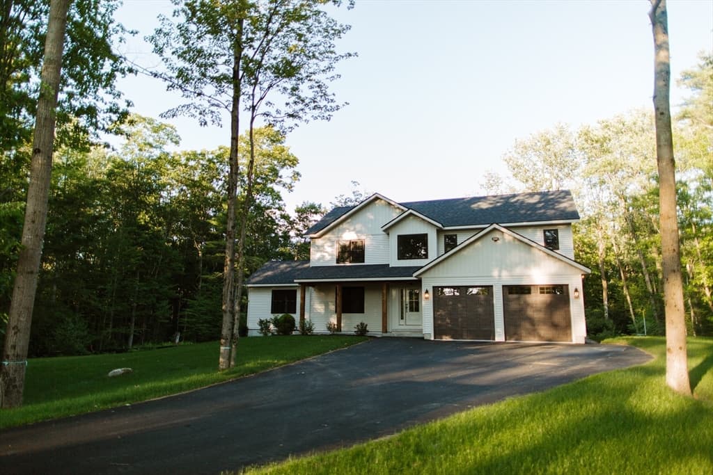 160 Willard Rd, Ashburnham MA 01430