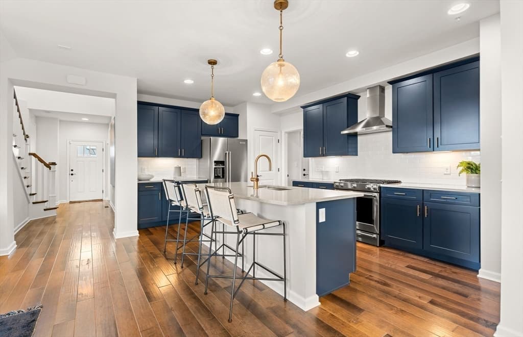 Condominium at 66 East Point Drive # 19, East Providence RI 02916, East Providence, photo 5 of 40