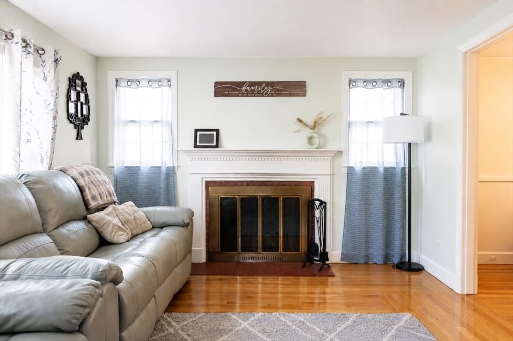 83 Harman Avenue, Seekonk MA 02771 photo 2