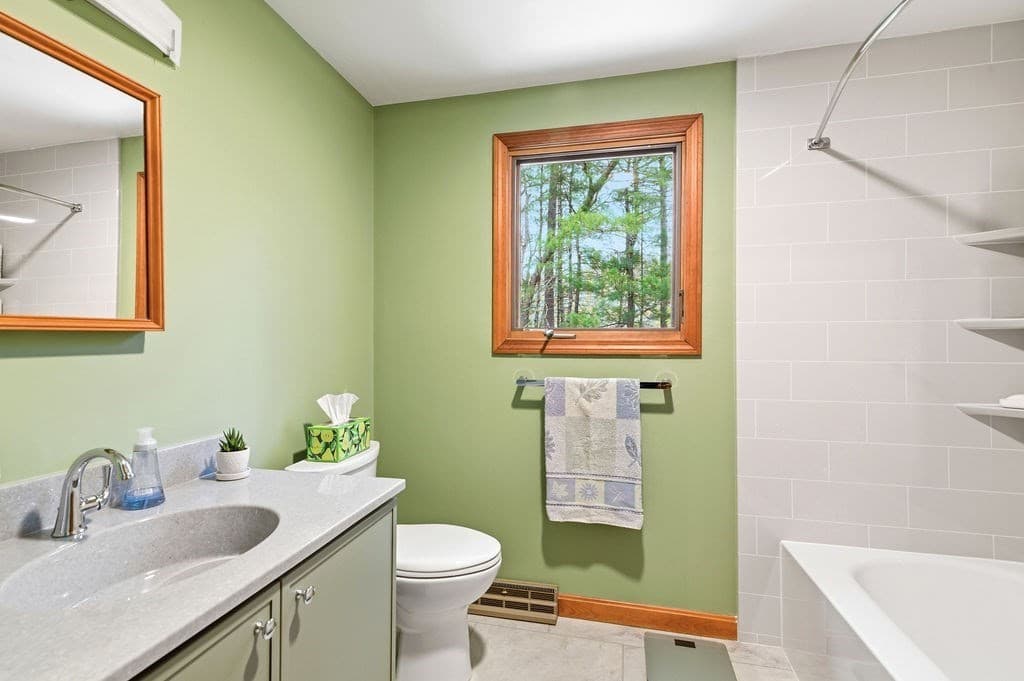 71 Harvey St, Taunton MA 02780 photo 17