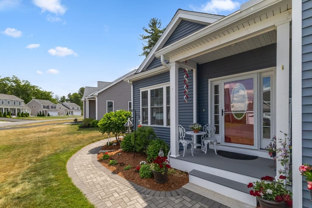 59 Tea Party Drive # 59, Uxbridge MA 01569 photo 2