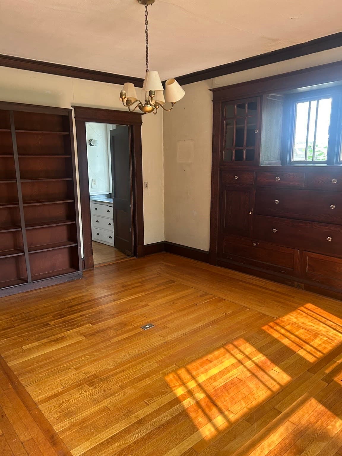 Single Family Residence at 19 Wellesley Rd, Holyoke MA 01040, Holyoke, photo 13 of 27