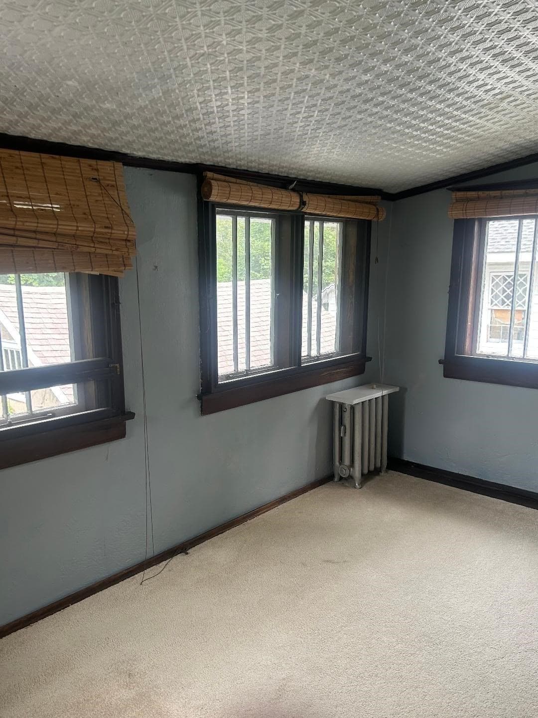 Single Family Residence at 19 Wellesley Rd, Holyoke MA 01040, Holyoke, photo 16 of 27