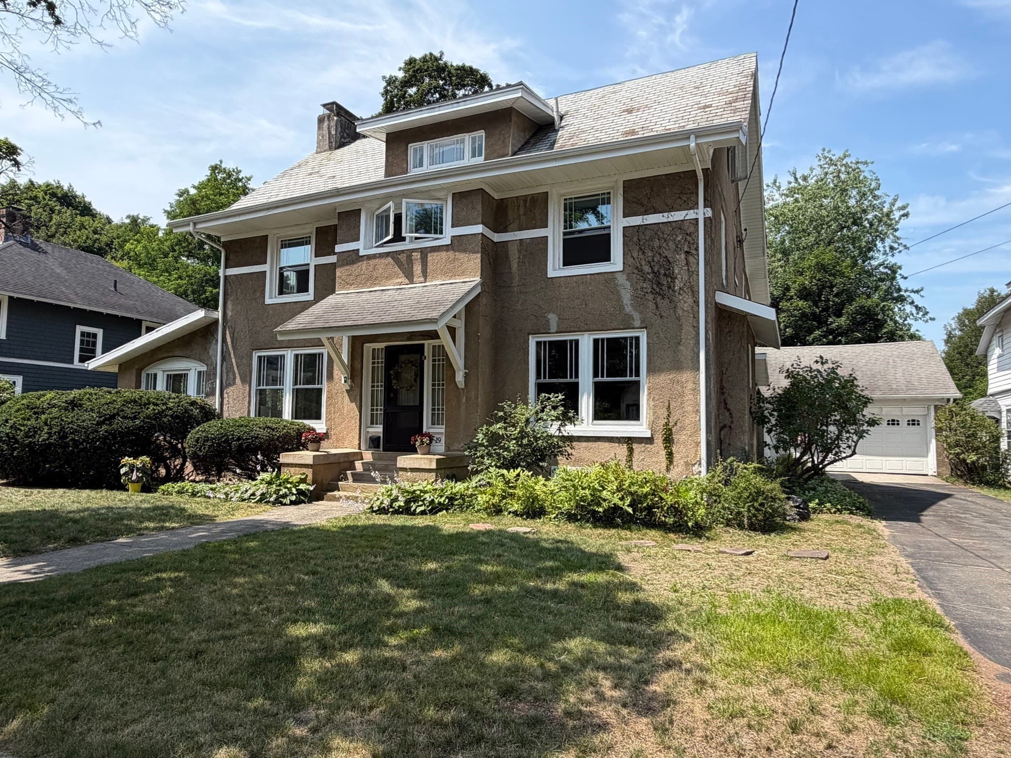 Single Family Residence at 19 Wellesley Rd, Holyoke MA 01040, Holyoke, photo 4 of 27