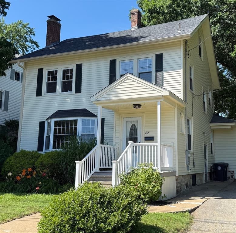 82 Hartwell St, Southbridge MA 01550 photo 2