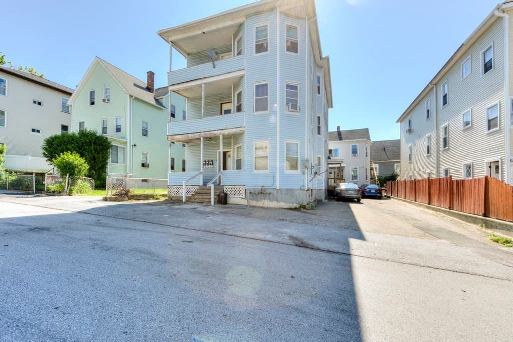 71 Esther St, Worcester MA 01607