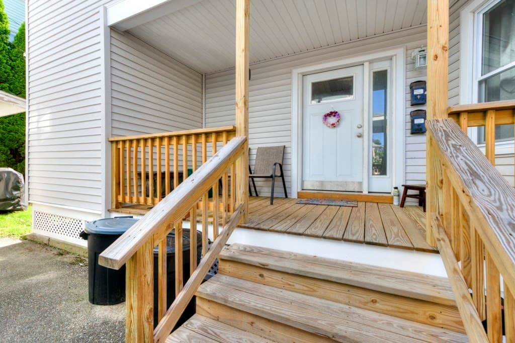 71 Esther St, Worcester MA 01607 photo 4