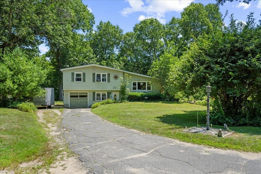 237 Boston Rd, Palmer MA 01069 photo 2