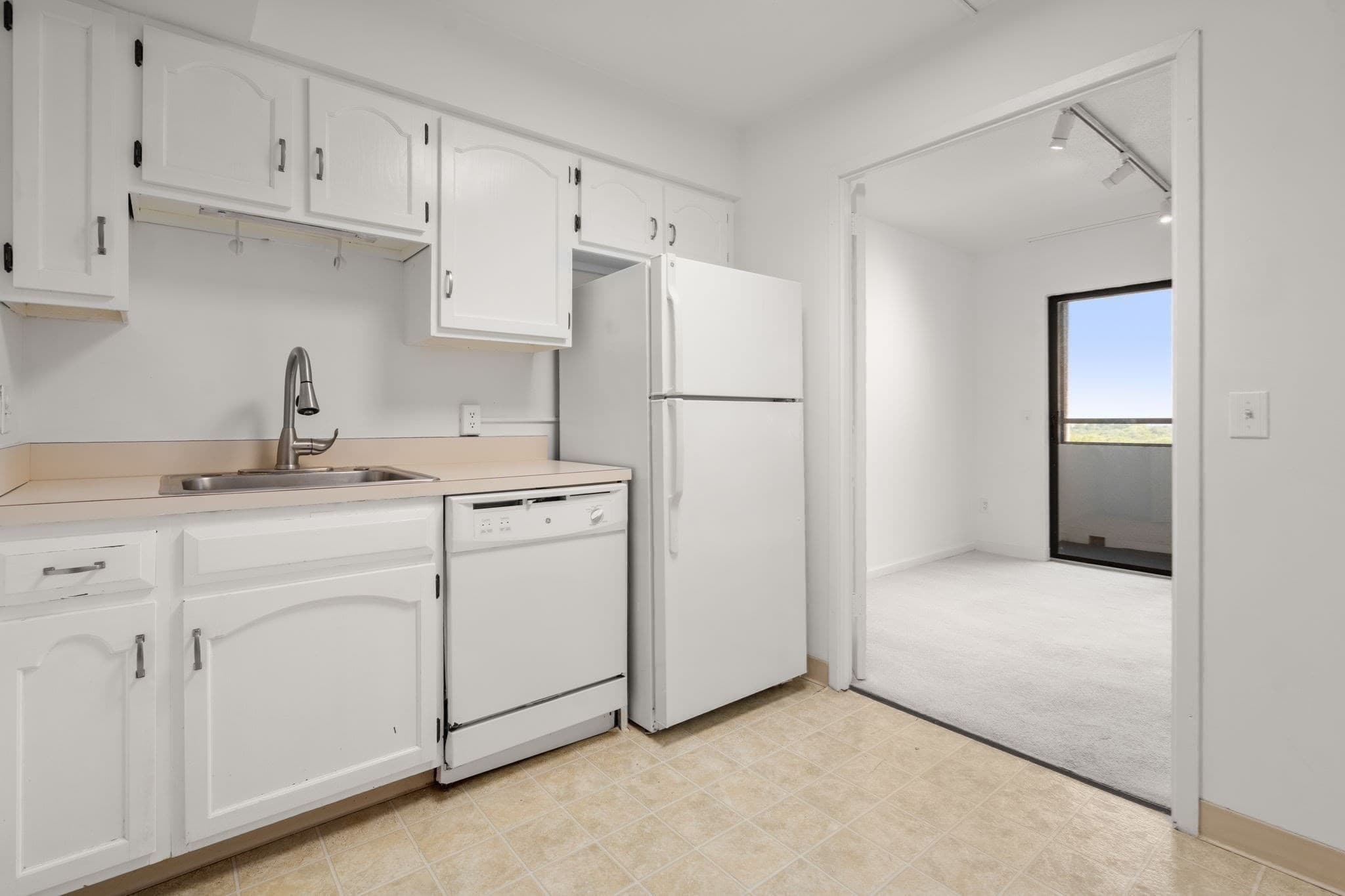 Condominium at 250 Hammond Pond Parkway # 1208N, Newton MA 02467, Newton, photo 10 of 21