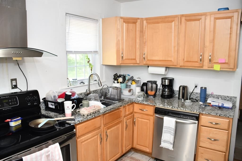 619 Union St, Rockland MA 02370 photo 5