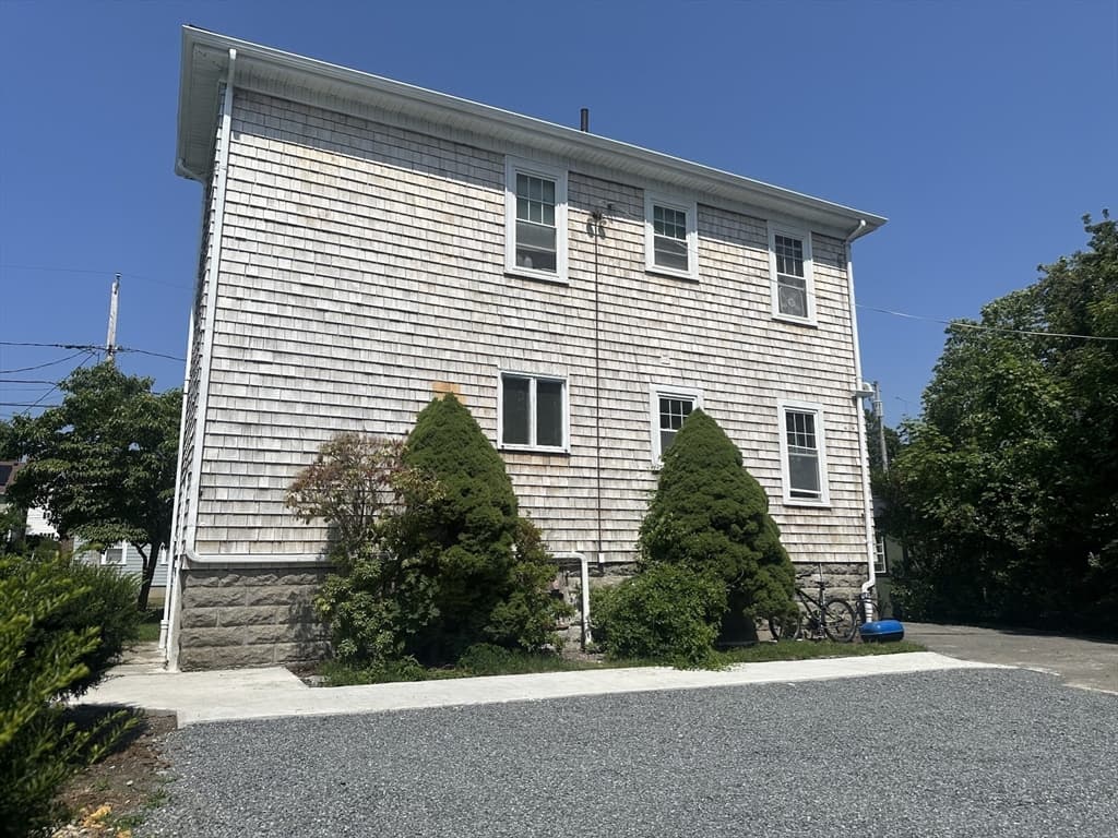 435 Stetson St, Fall River MA 02720 photo 5