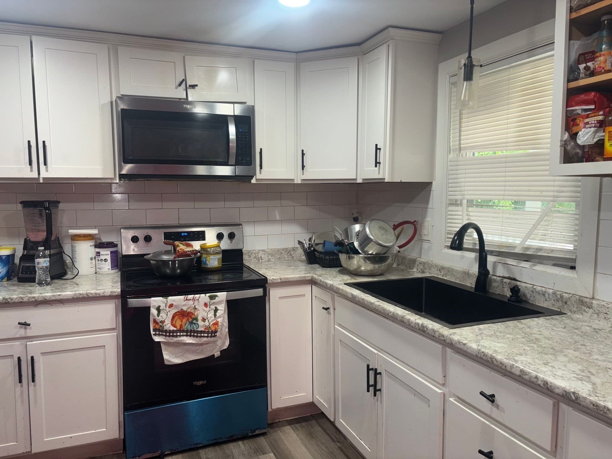 Single Family Residence at 119 Massreco St, Springfield MA 01109, Springfield, photo 6 of 23
