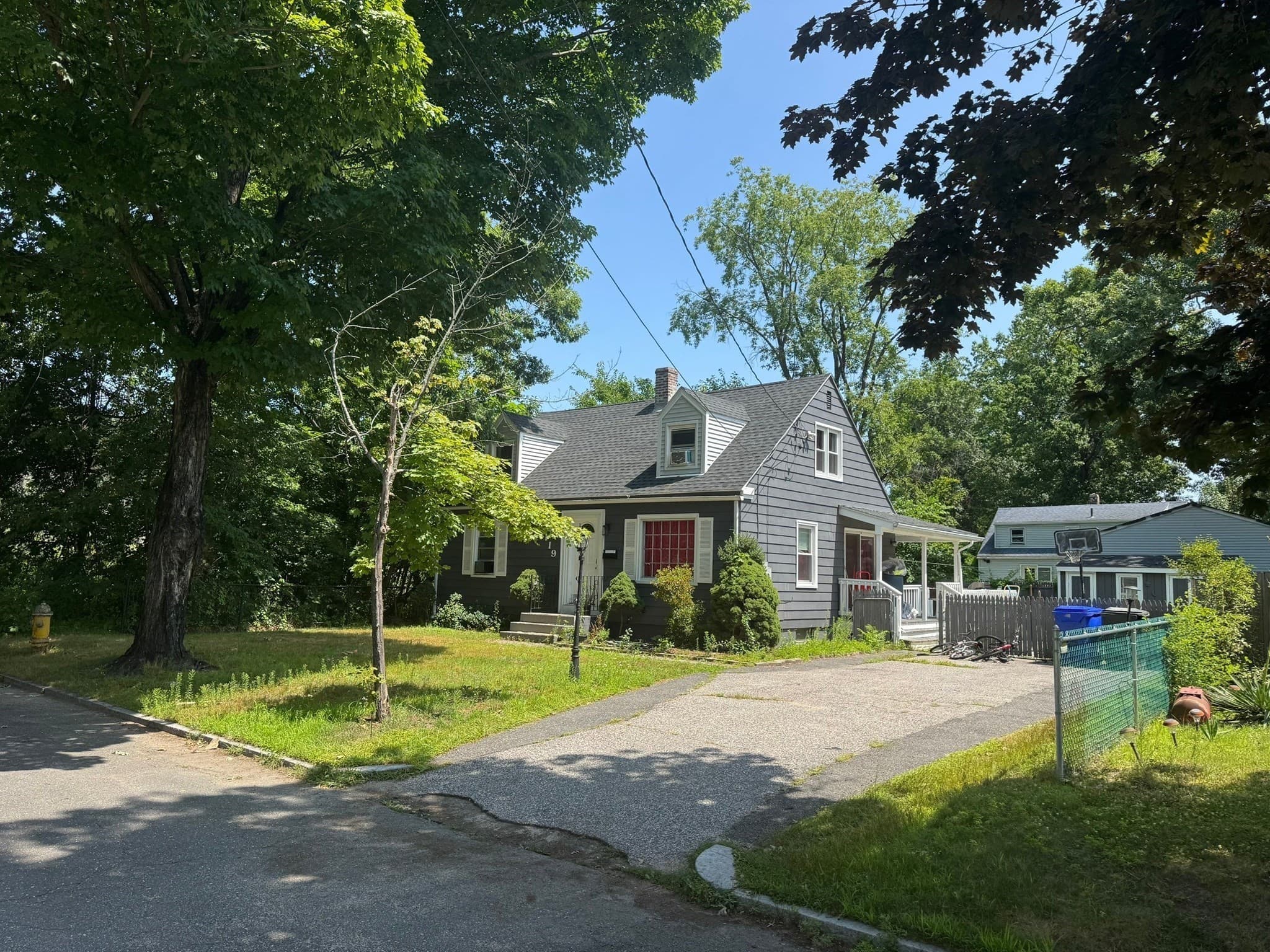 Single Family Residence at 119 Massreco St, Springfield MA 01109, Springfield, photo 4 of 23