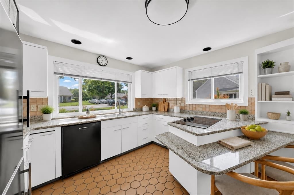 13 Northfield Ln # 13, Dartmouth MA 02747 photo 2