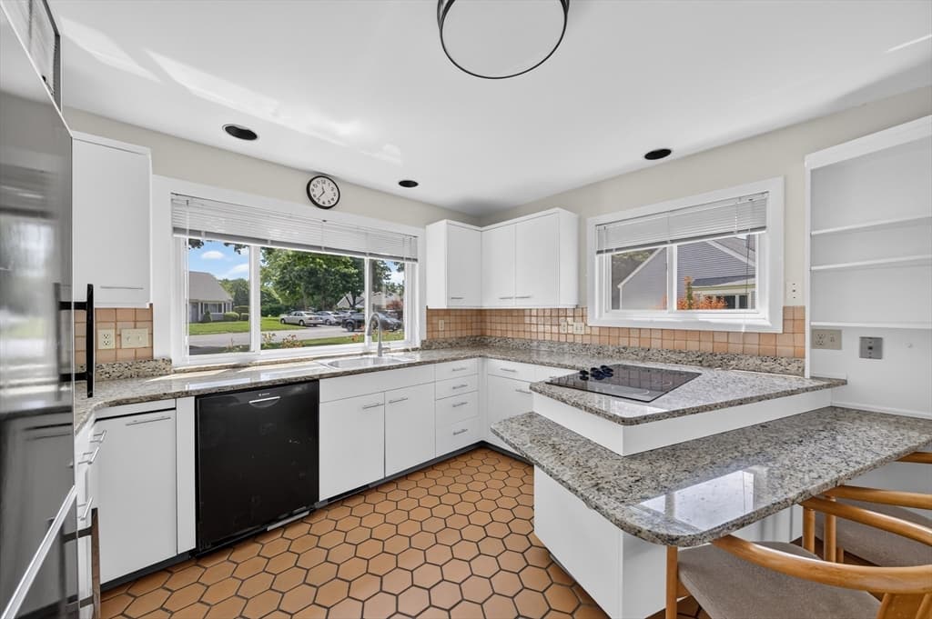 13 Northfield Ln # 13, Dartmouth MA 02747 photo 18