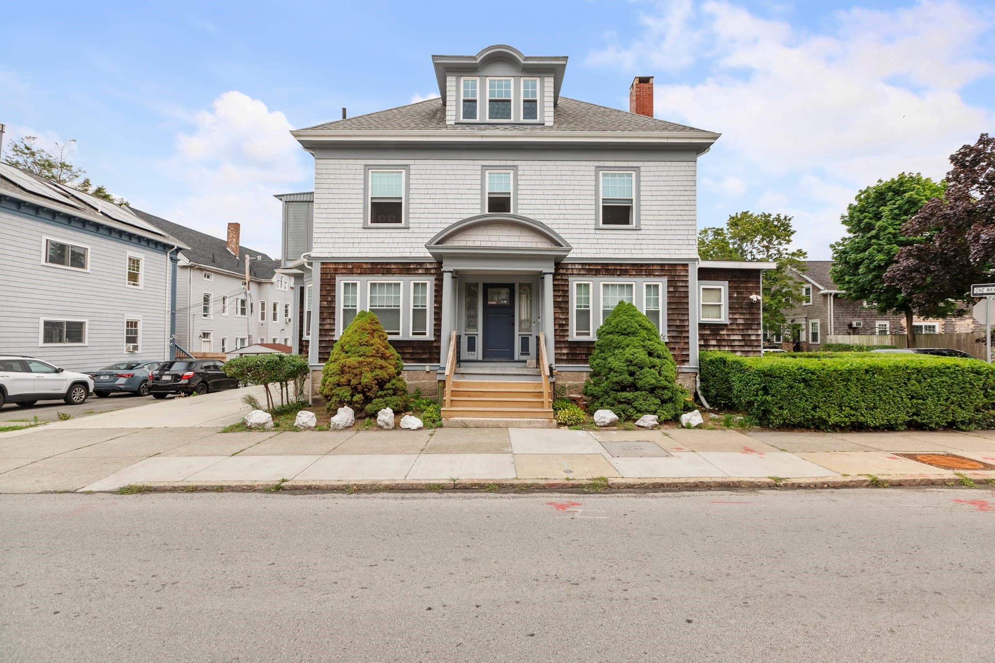 596 County St, New Bedford MA 02740