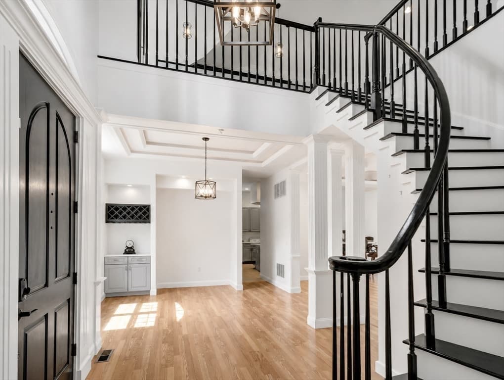 Single Family Residence at 31 Cedar St, North Reading MA 01864, North Reading, photo 4 of 42